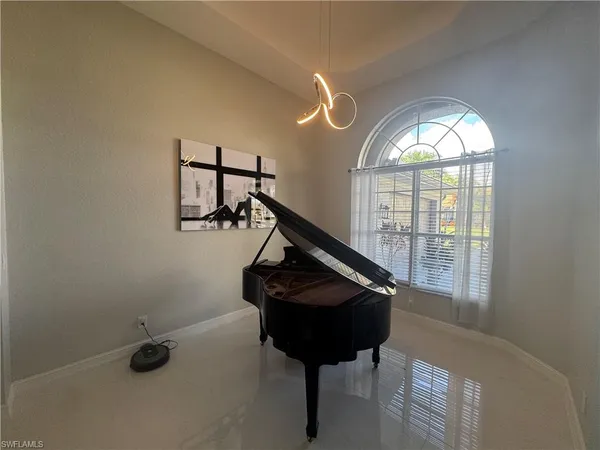 $1,200,000 | 18445 Royal Hammock Boulevard, Naples, FL 34114