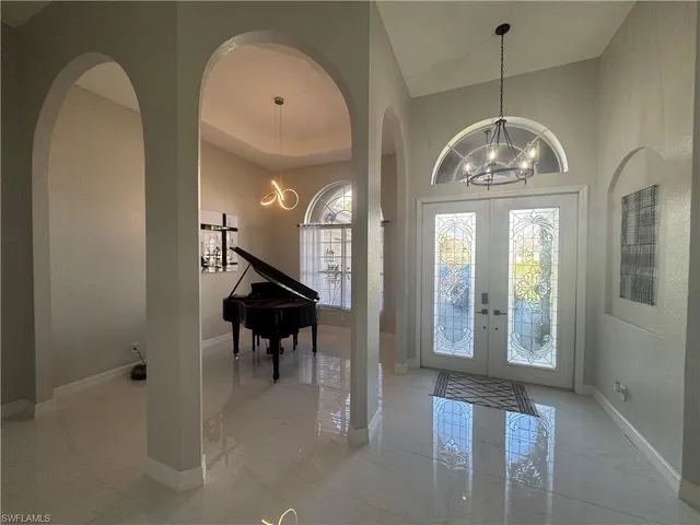 $1,200,000 | 18445 Royal Hammock Boulevard, Naples, FL 34114