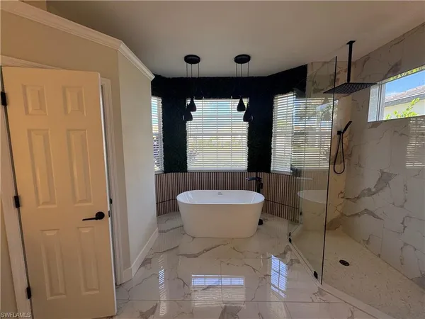 $1,200,000 | 18445 Royal Hammock Boulevard, Naples, FL 34114