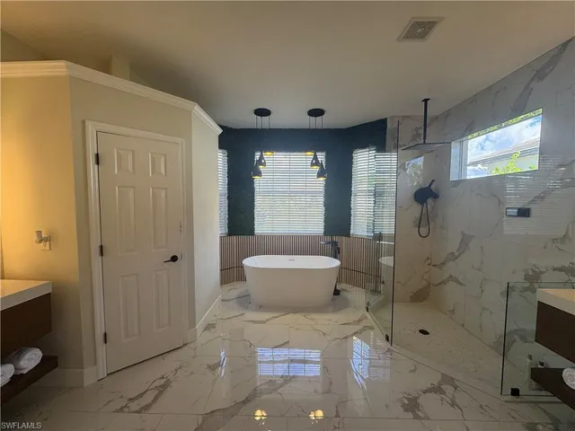 $1,200,000 | 18445 Royal Hammock Boulevard, Naples, FL 34114