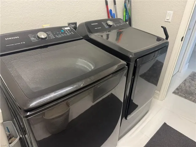 $1,200,000 | 18445 Royal Hammock Boulevard, Naples, FL 34114