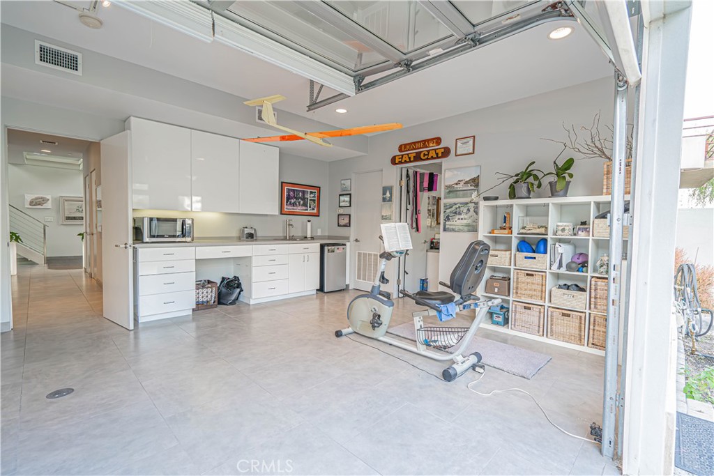 5220 Terramar Way Oxnard, CA 93035 - Photo 28 of 75 a view of a storage & utility room