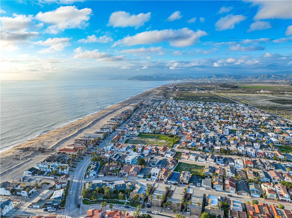 5220 Terramar Way Oxnard, CA 93035 - Photo 74 of 75 a view of a city