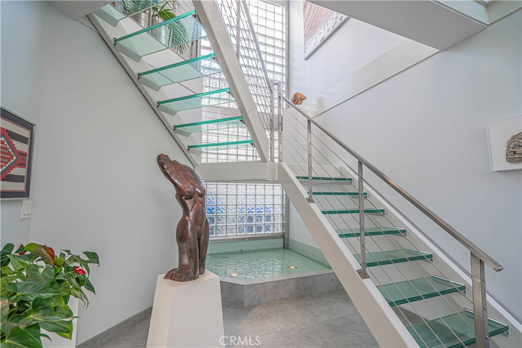 5220 Terramar Way Oxnard, CA 93035 - Photo 9 of 75 a view of entryway