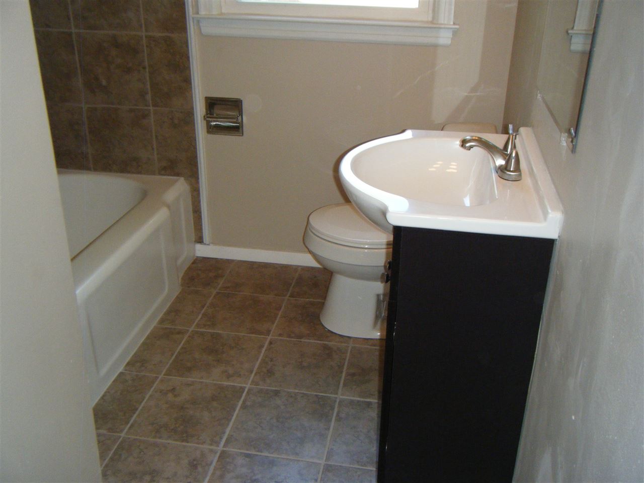 2235 East Paulding Road Fort Wayne, IN 46806 - Photo 6 of 9 Gallery Image 6