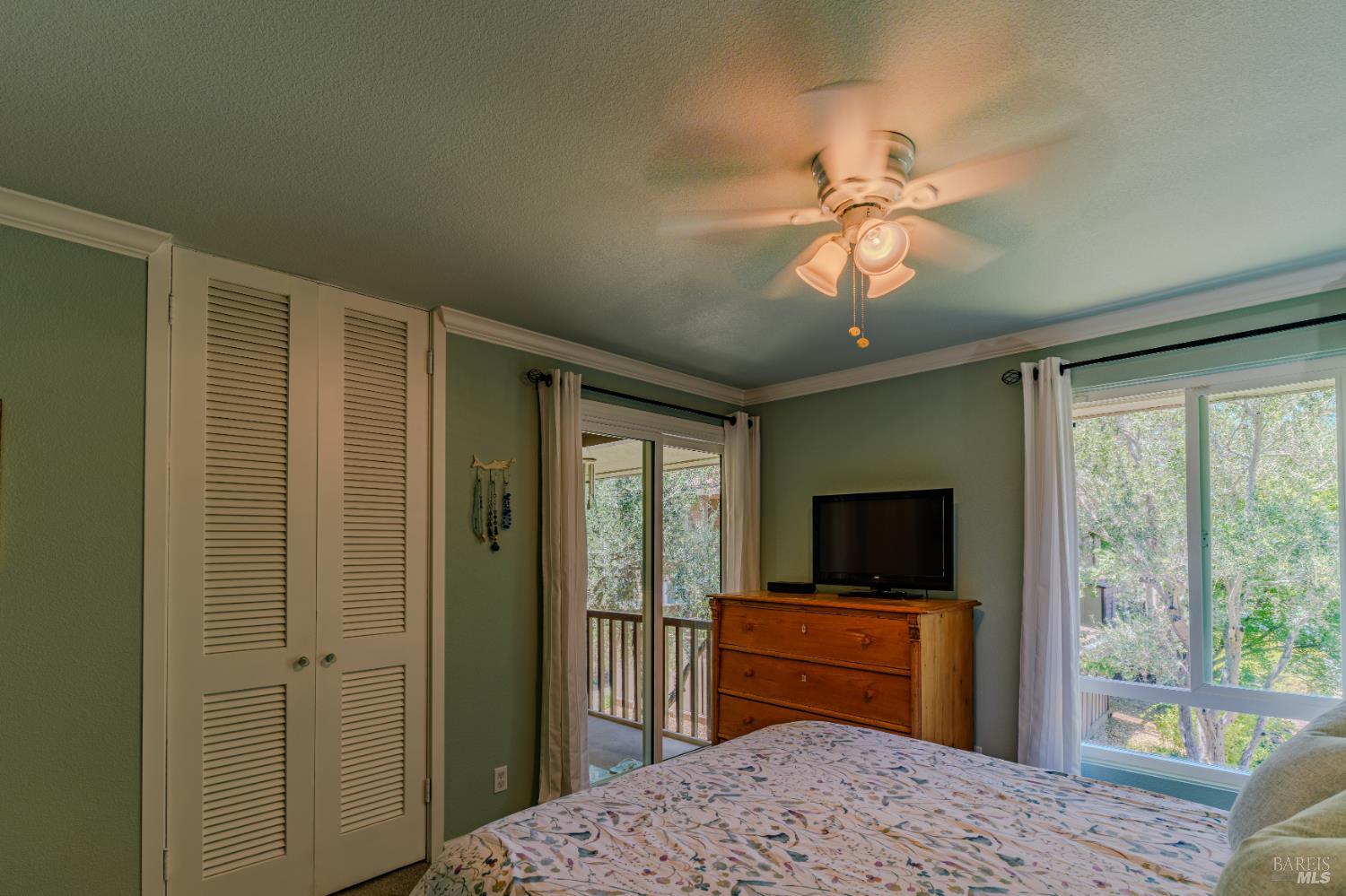 112 Surrey Lane San Rafael, CA 94903 - Photo 9 of 29