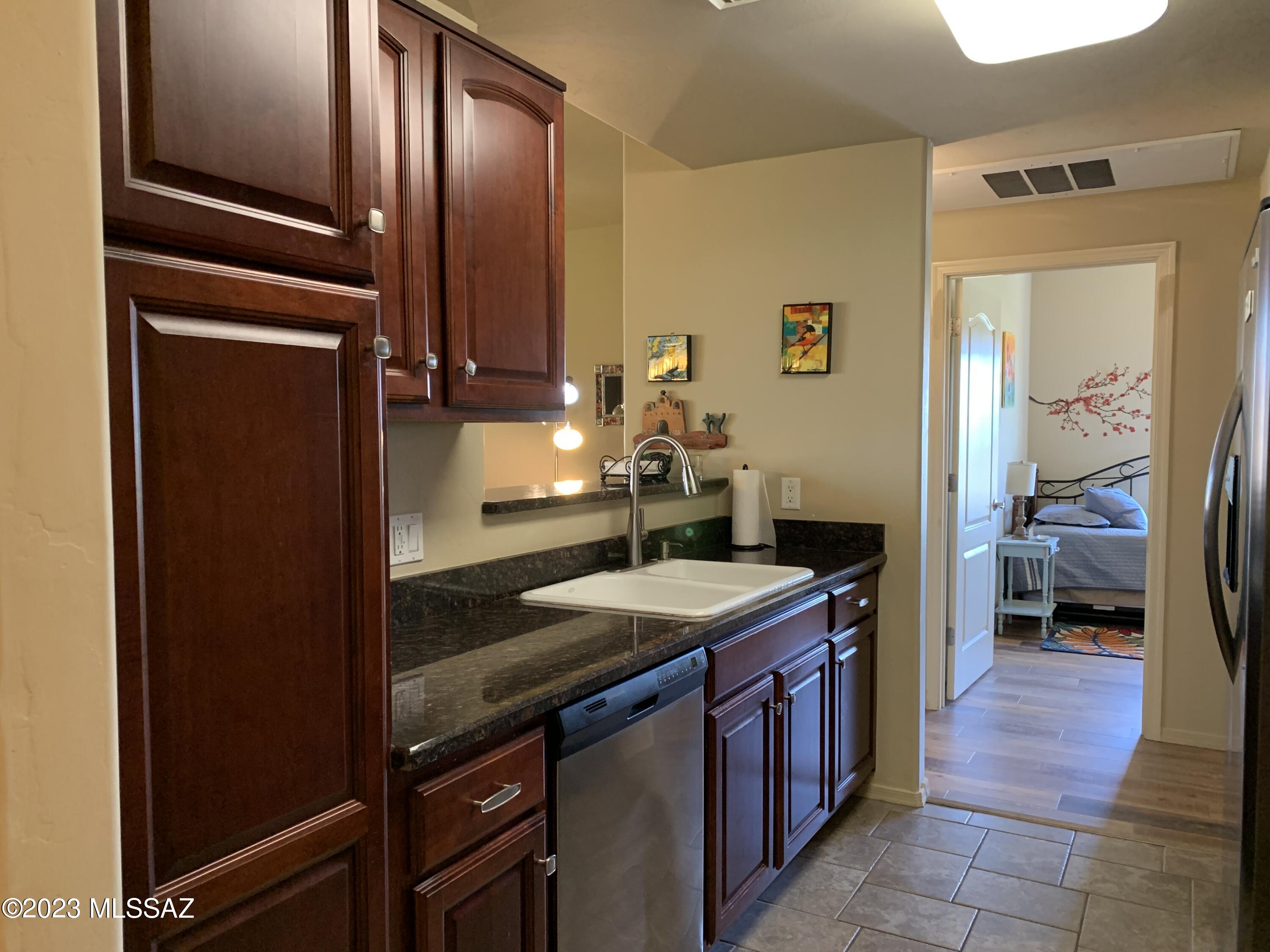 2550 East River Road, Unit 16301 Tucson, AZ 85718 - Photo 6 of 36 IMG_9103