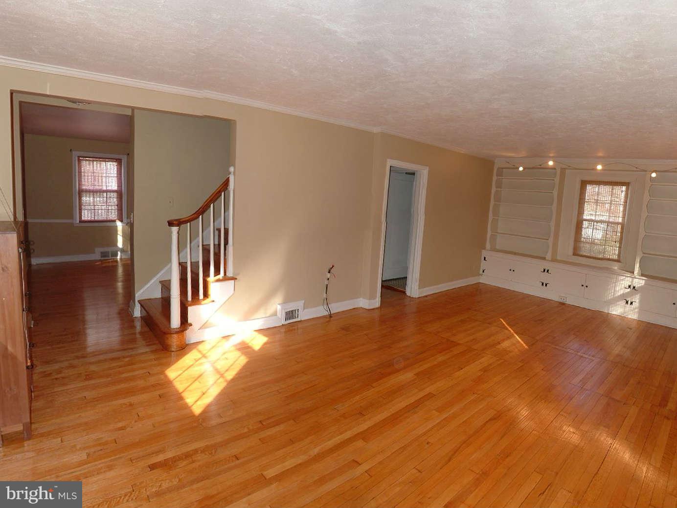 4208 Colonial Road Pikesville, MD 21208 - Photo 2 of 13 Living Room