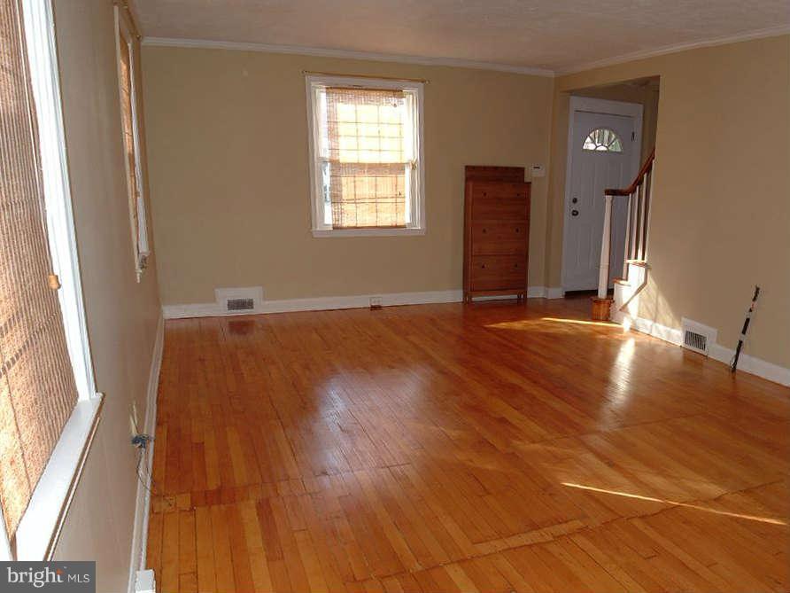4208 Colonial Road Pikesville, MD 21208 - Photo 3 of 13 Living Room