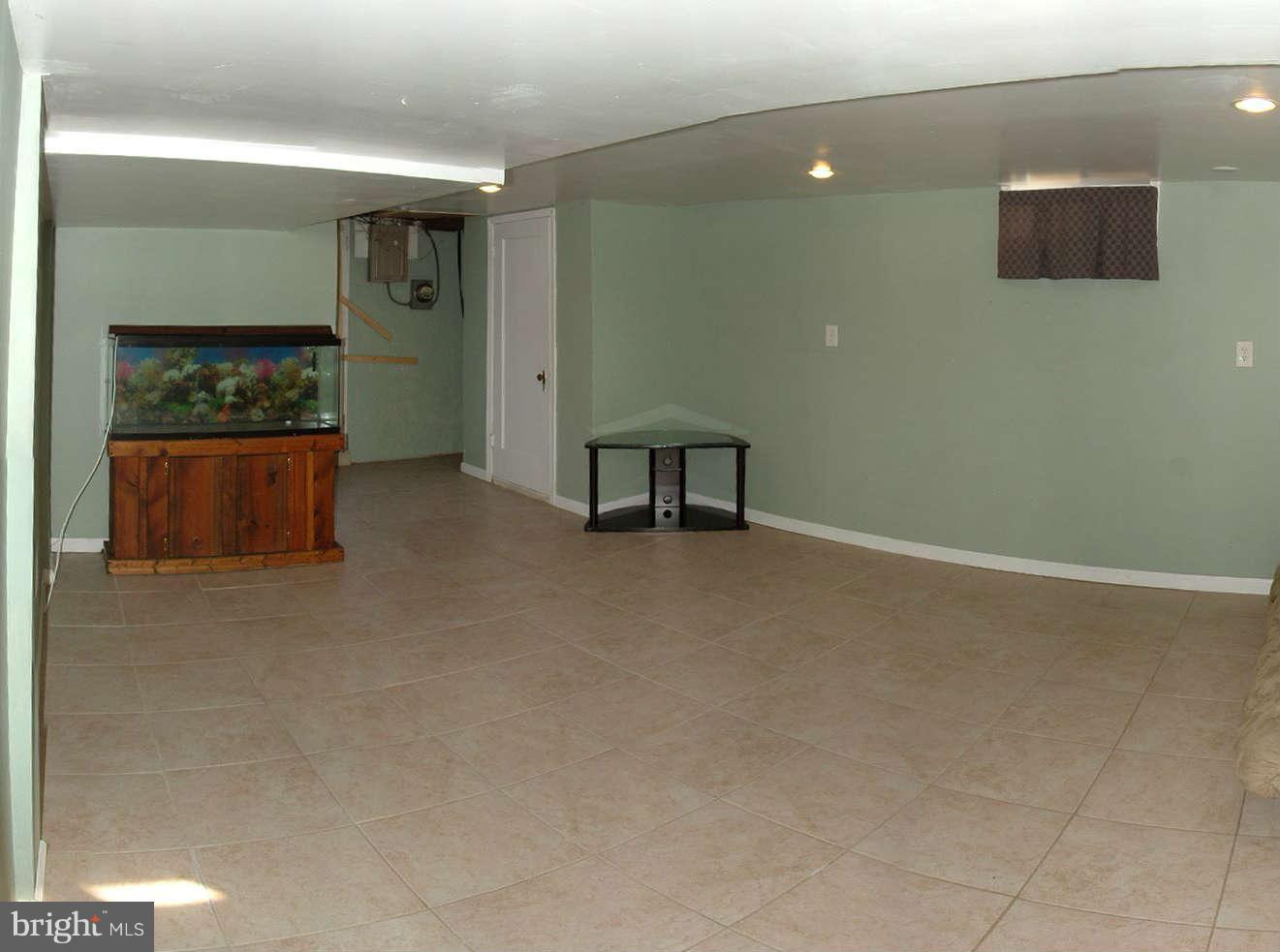 4208 Colonial Road Pikesville, MD 21208 - Photo 9 of 13 Family Room