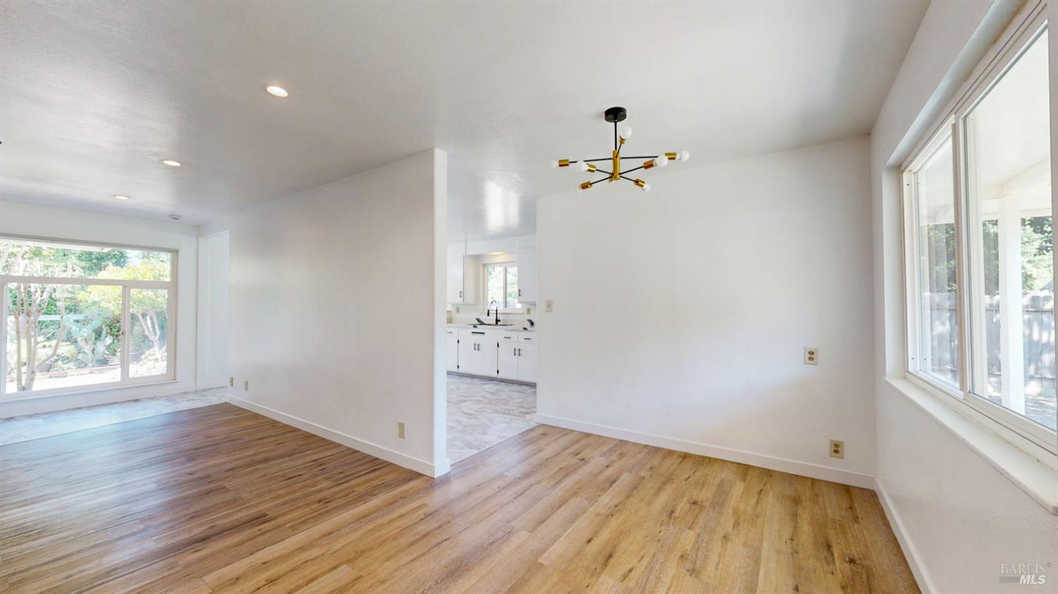 592 South Avenue Santa Rosa, CA 95407 - Photo 20 of 55