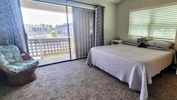 $449,000 | 2004 Bayhouse Drive, Unit 2004, Rockport, TX 78382