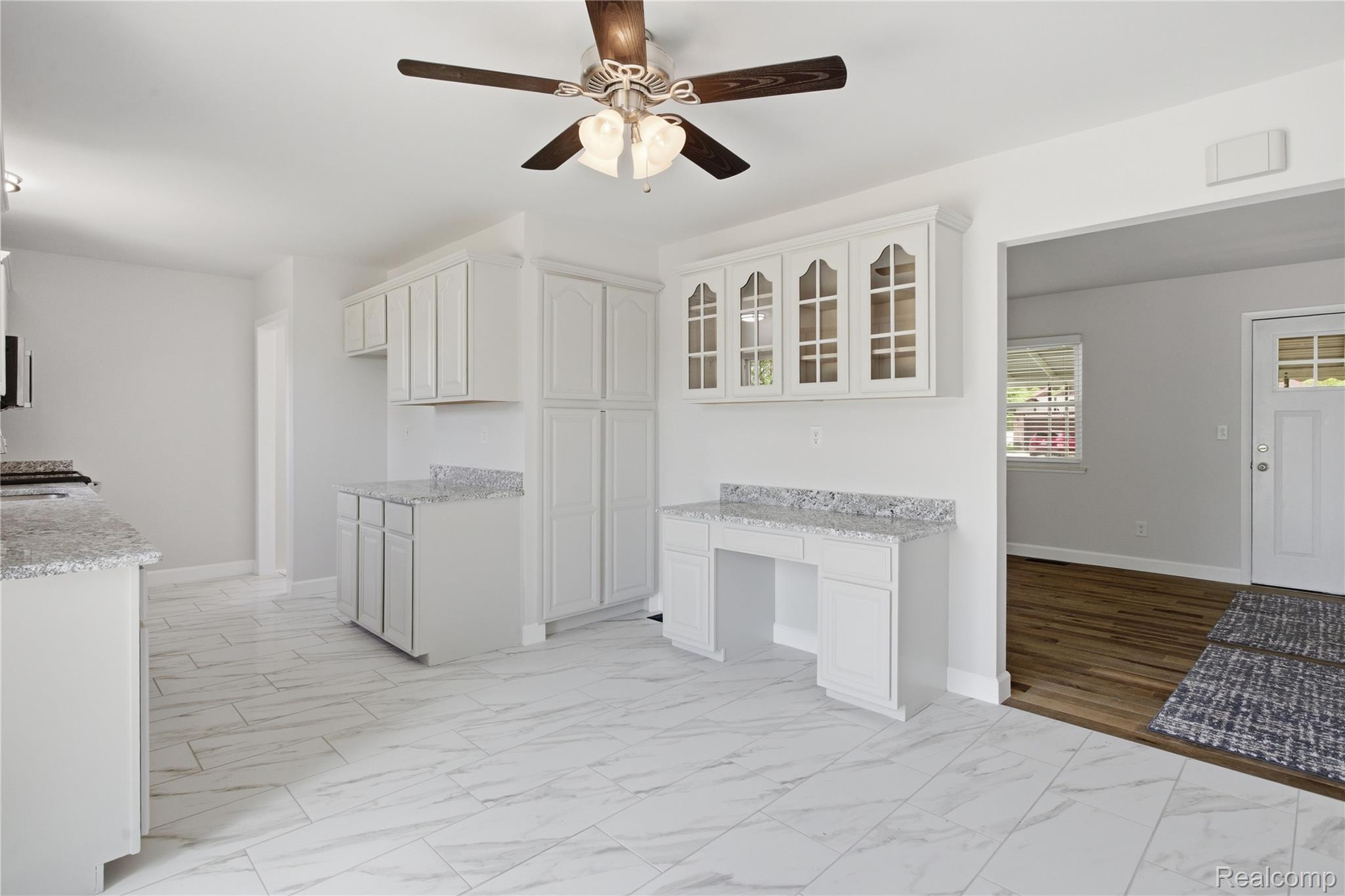 37257 Dundee Street Sterling Heights, MI 48310 - Photo 11 of 47 244A9146.jpg