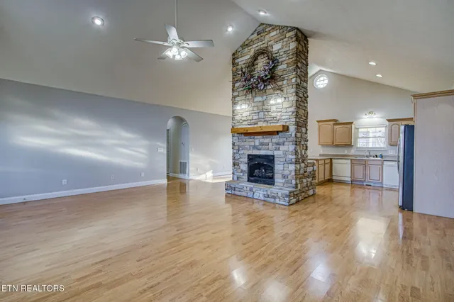 $1,250,000 | 3763 Bent Road, Kodak, TN 37764