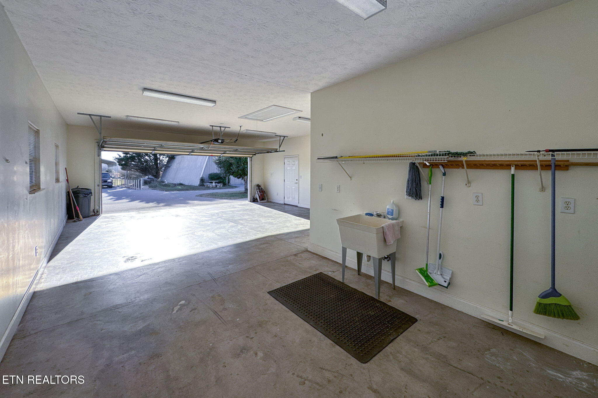 3763 Bent Road Kodak, TN 37764 - Photo 26 of 53 3763 Bent Rd