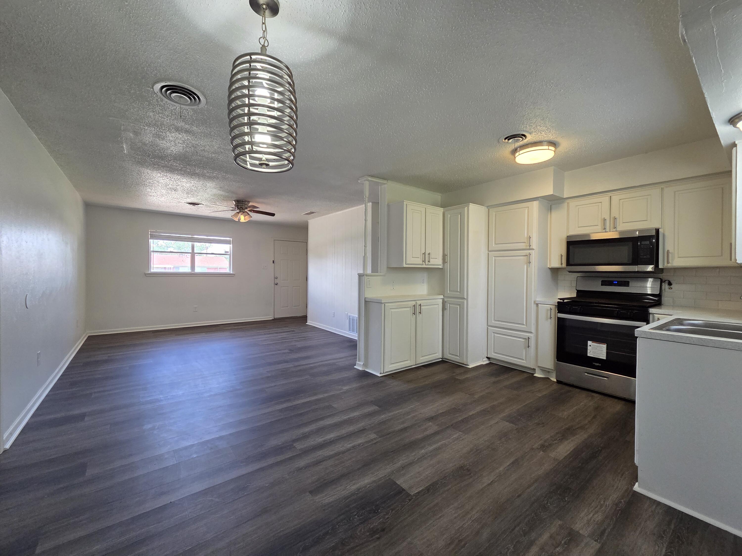 5537 17th Street Lubbock, TX 79416 - Photo 4 of 11 20260625_160940