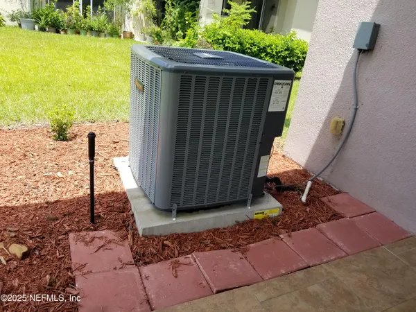 $2,877 | 8252 Hedgewood Drive, Jacksonville, FL 32216