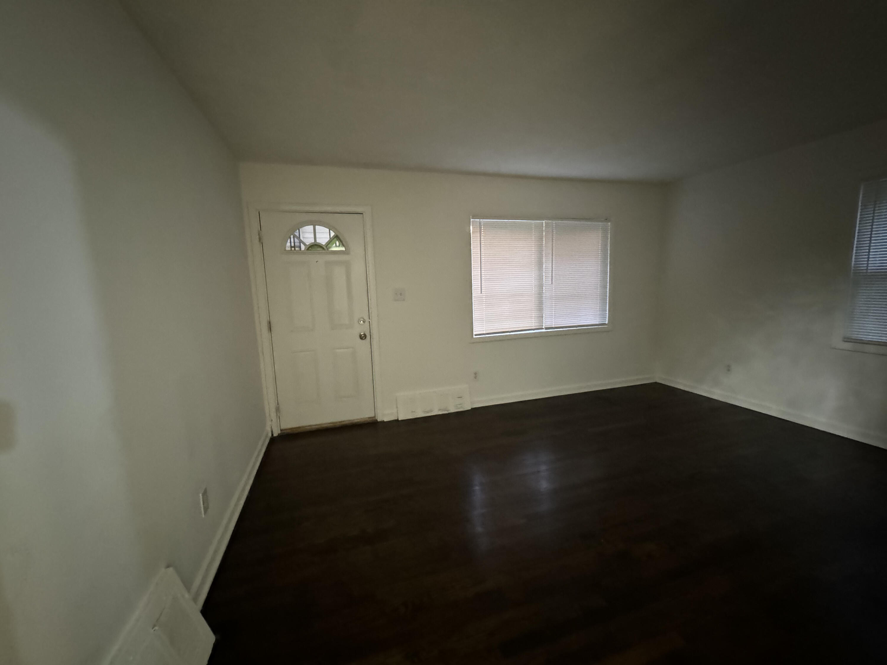 14394 Southfield Road Detroit, MI 48223 - Photo 4 of 19 IMG_0503