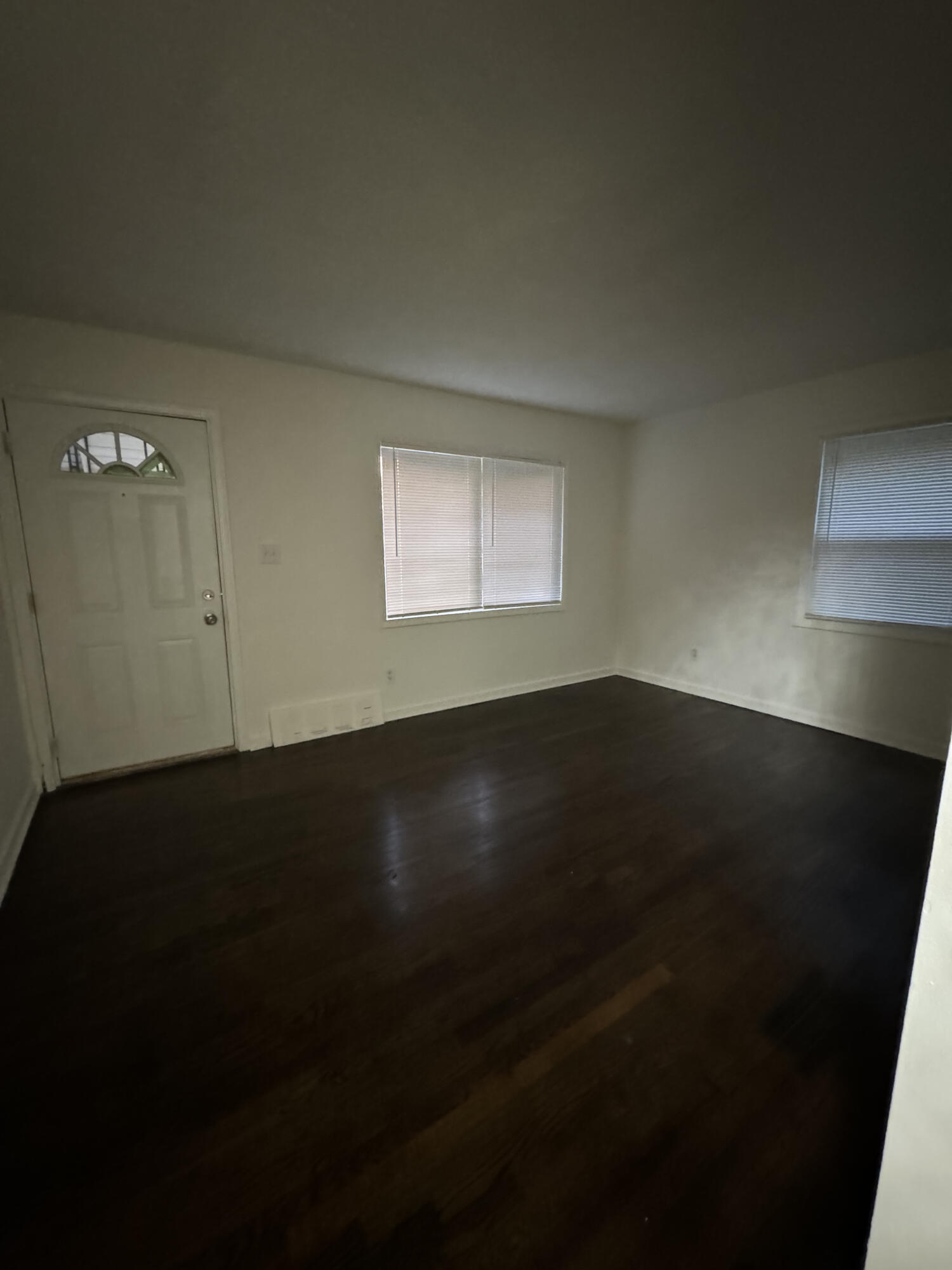 14394 Southfield Road Detroit, MI 48223 - Photo 5 of 19 IMG_0504