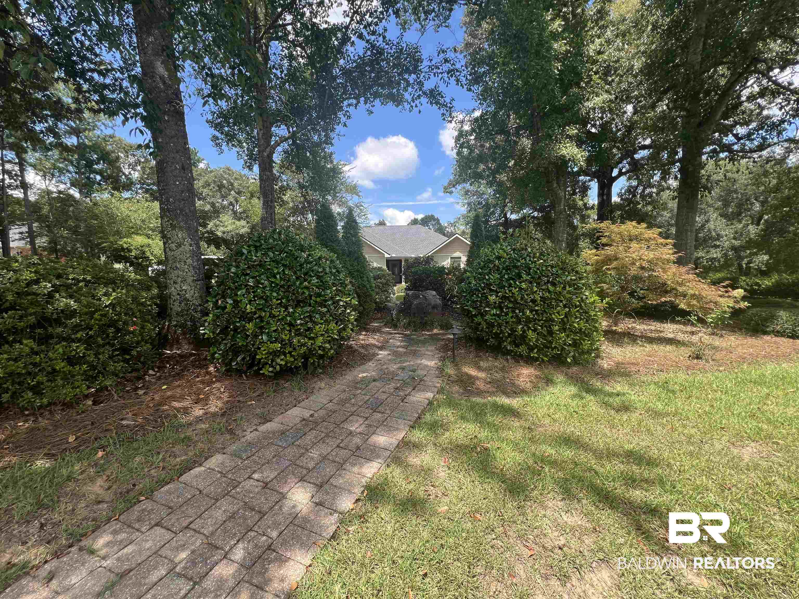 10721 Redfern Road Daphne, AL 36526 - Photo 3 of 7 View of grassy yard