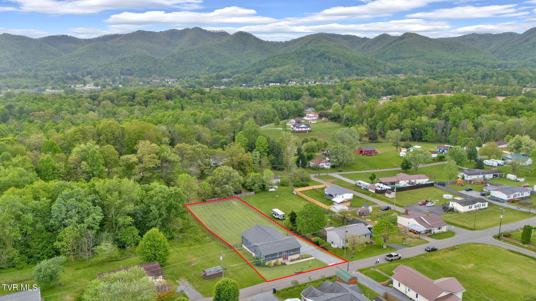 570 Garrison Hollow Road Elizabethton, TN 37643 - Photo 66 of 70 64-web-or-mls-new lines 2