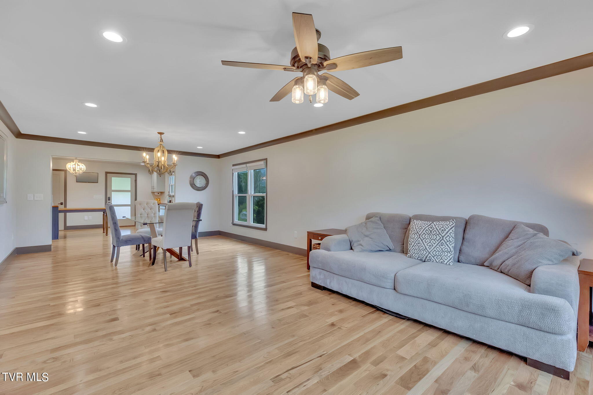 570 Garrison Hollow Road Elizabethton, TN 37643 - Photo 8 of 70 31-web-or-mls-217A3310