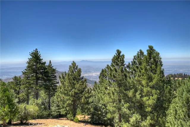 $1,499,999 | 30461 Live Oak Drive, Running Springs, CA 92382