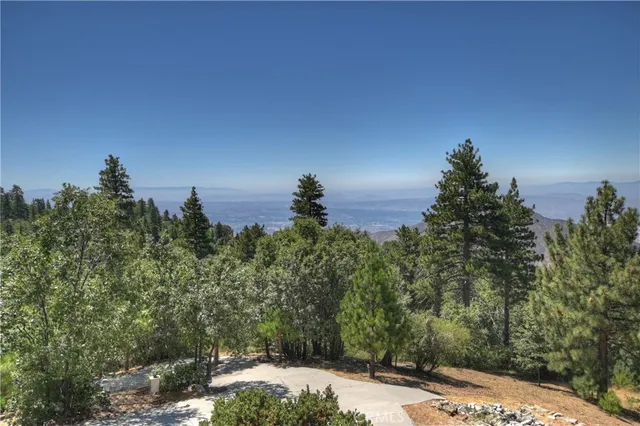 $1,499,999 | 30461 Live Oak Drive, Running Springs, CA 92382