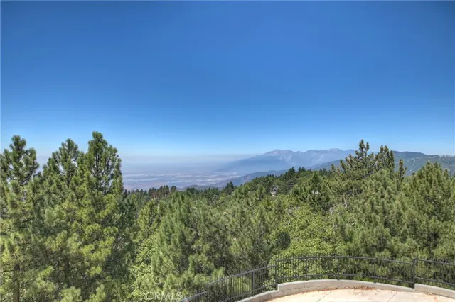 $1,499,999 | 30461 Live Oak Drive, Running Springs, CA 92382