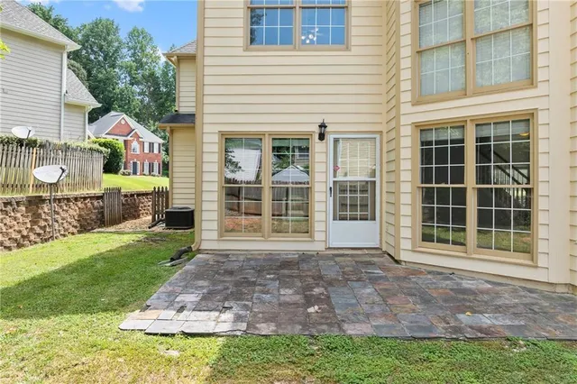 $2,800 | 2878 Calhoun Square, Suwanee, GA 30024