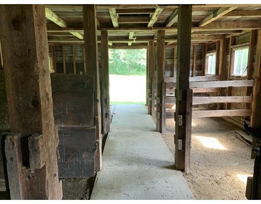 557 Southbridge Road Warren, MA 01585 - Photo 20 of 30 a view of a porch