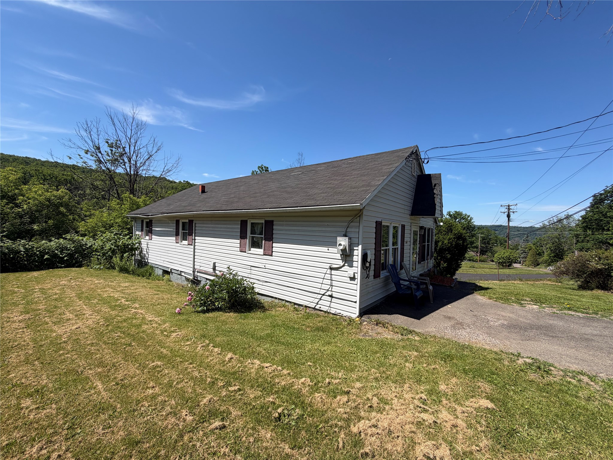 100 Old State Road Binghamton, NY 13901 - Photo 2 of 31