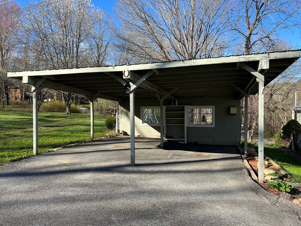757 Kiawana Road Atkins, VA 24311 - Photo 18 of 18 Gallery Image 18