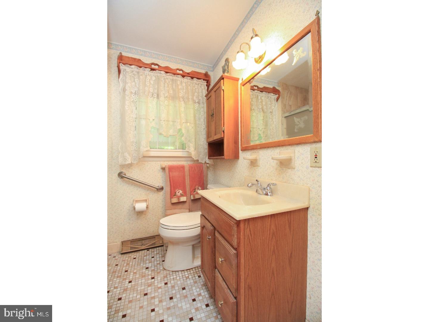 7 Collins Lane Maple Shade, NJ 08052 - Photo 20 of 25 Bathroom