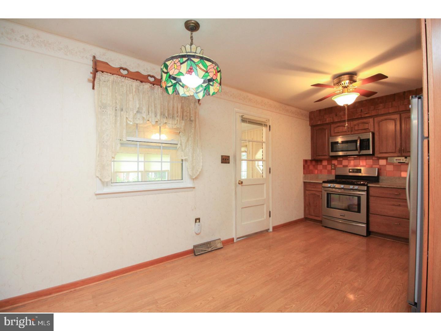 7 Collins Lane Maple Shade, NJ 08052 - Photo 4 of 25 Kitchen