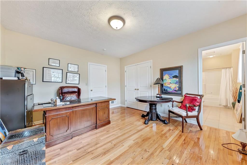 1047 Parkview Boulevard Pittsburgh, PA 15217 - Photo 19 of 25