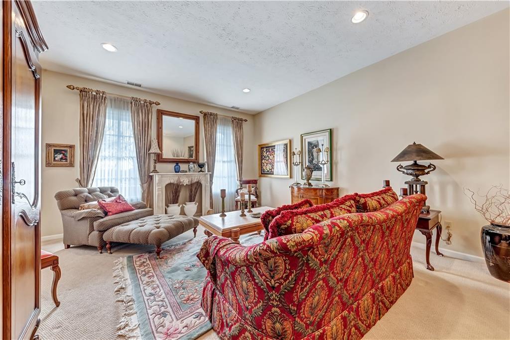 1047 Parkview Boulevard Pittsburgh, PA 15217 - Photo 3 of 25