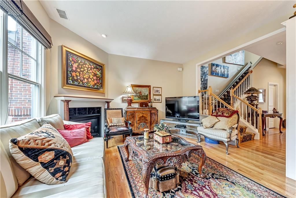 1047 Parkview Boulevard Pittsburgh, PA 15217 - Photo 8 of 25