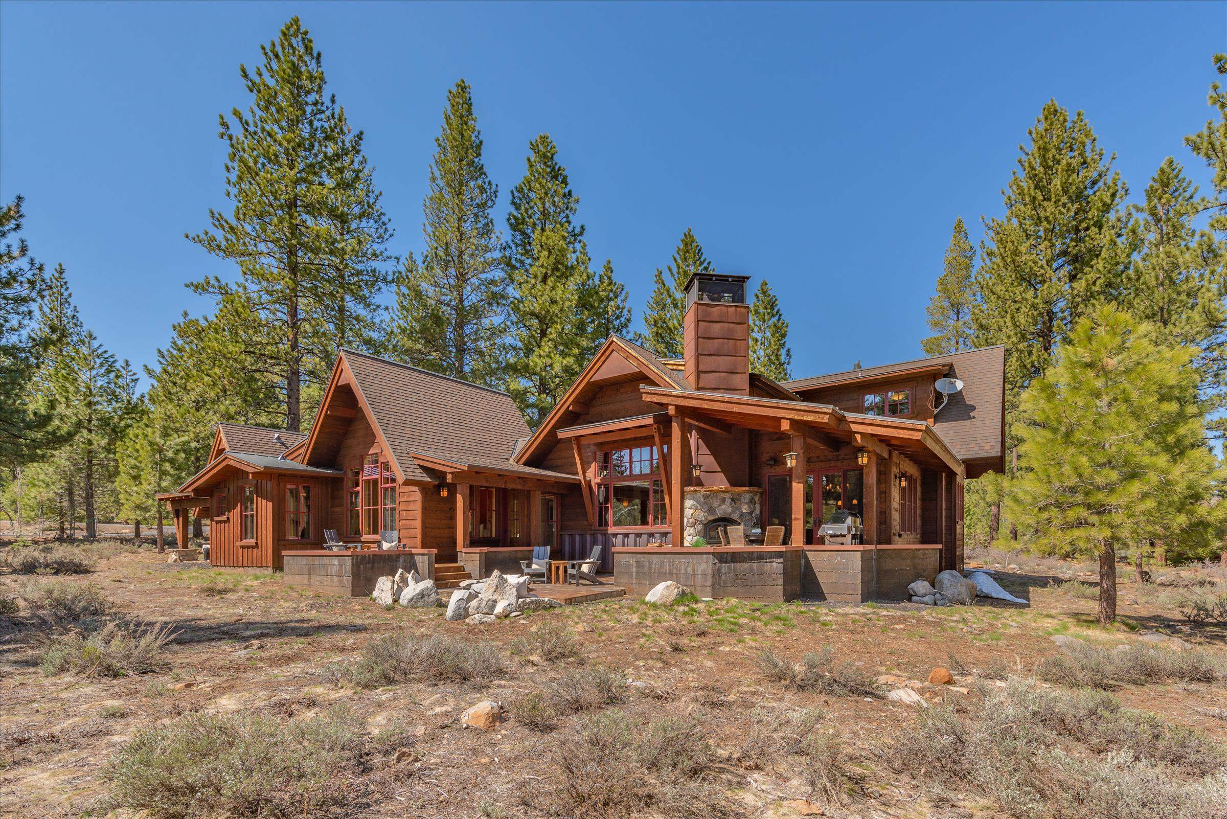 12416 Tom Dolley Truckee, CA 96161 - Photo 21 of 21 front view of a house with a yard