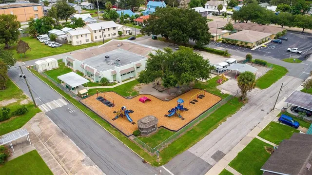 a picture of city view