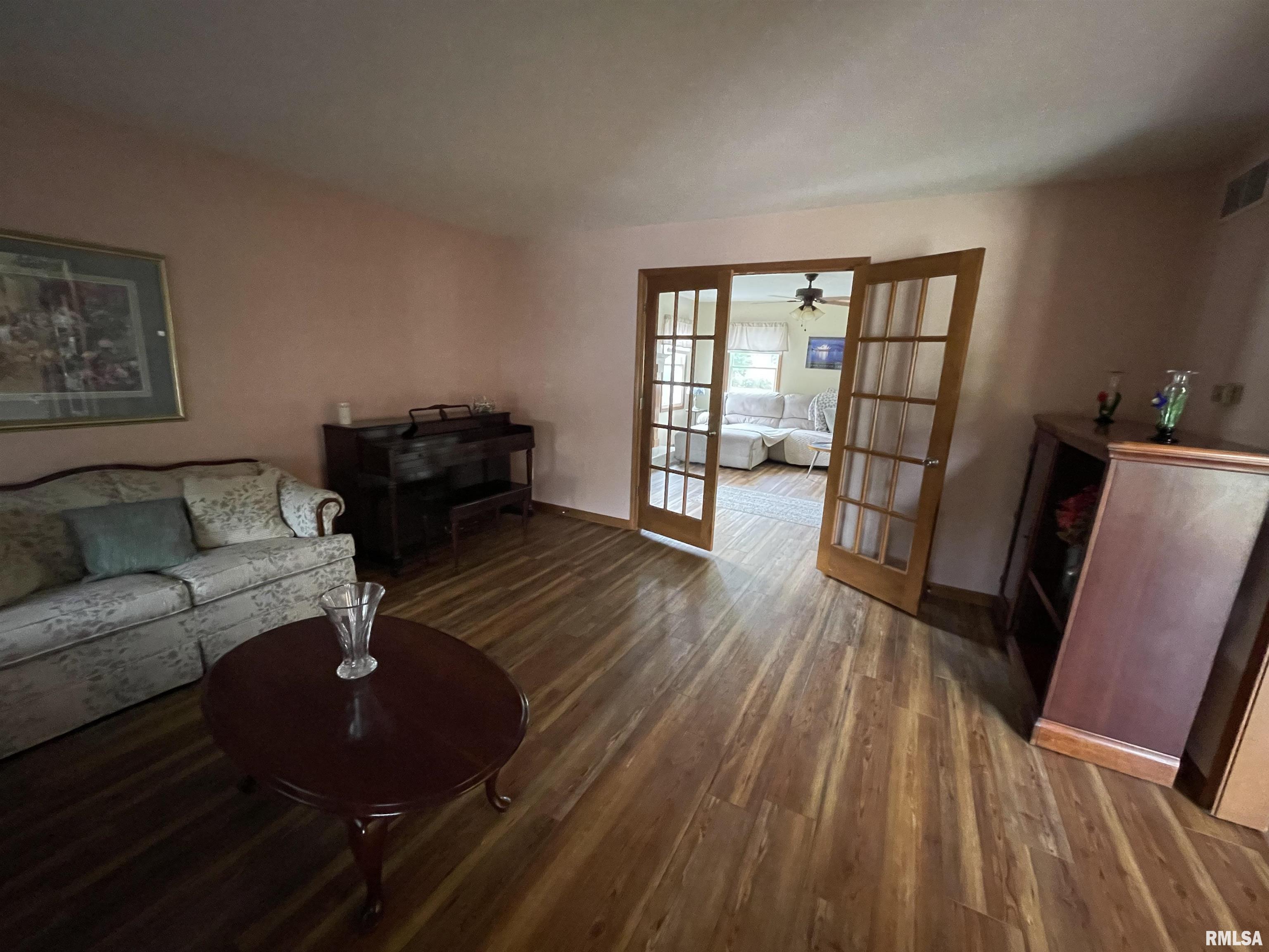 2201 Redlands Drive Springfield, IL 62711 - Photo 39 of 95 Gallery Image 39