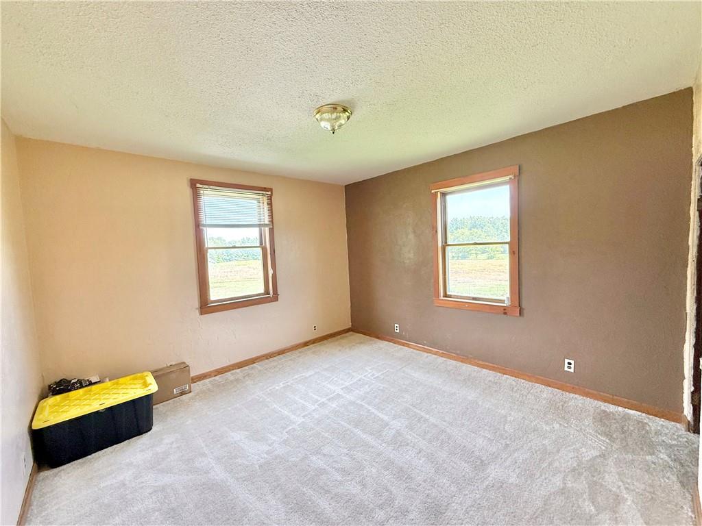 4217 Hillsville Road Pulaski, PA 16143 - Photo 15 of 31 Gallery Image 15