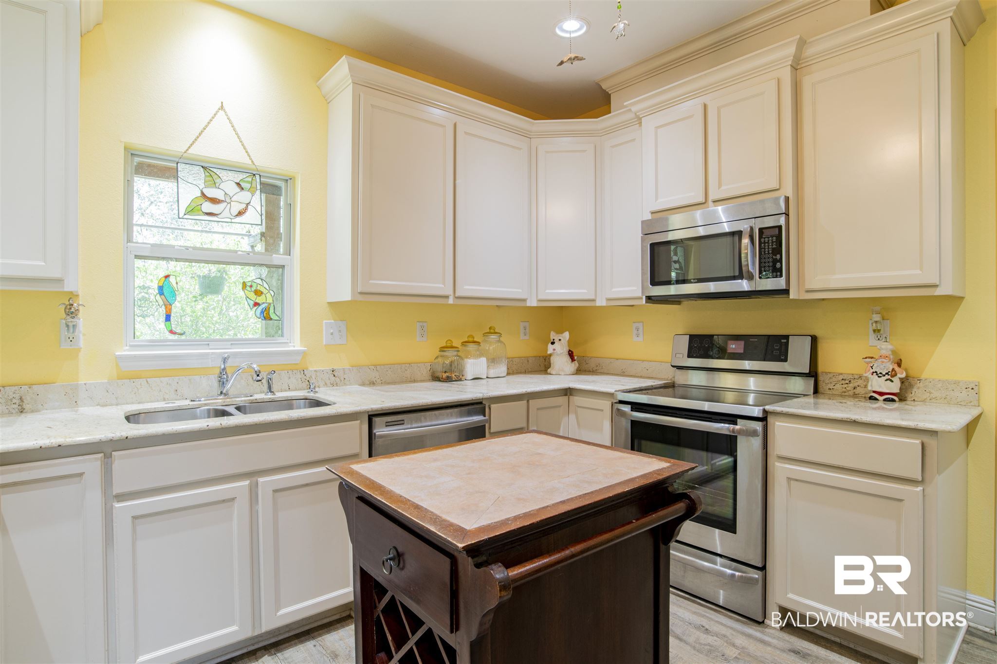 329 West Fort Morgan Road Gulf Shores, AL 36542 - Photo 19 of 26 Kitchen