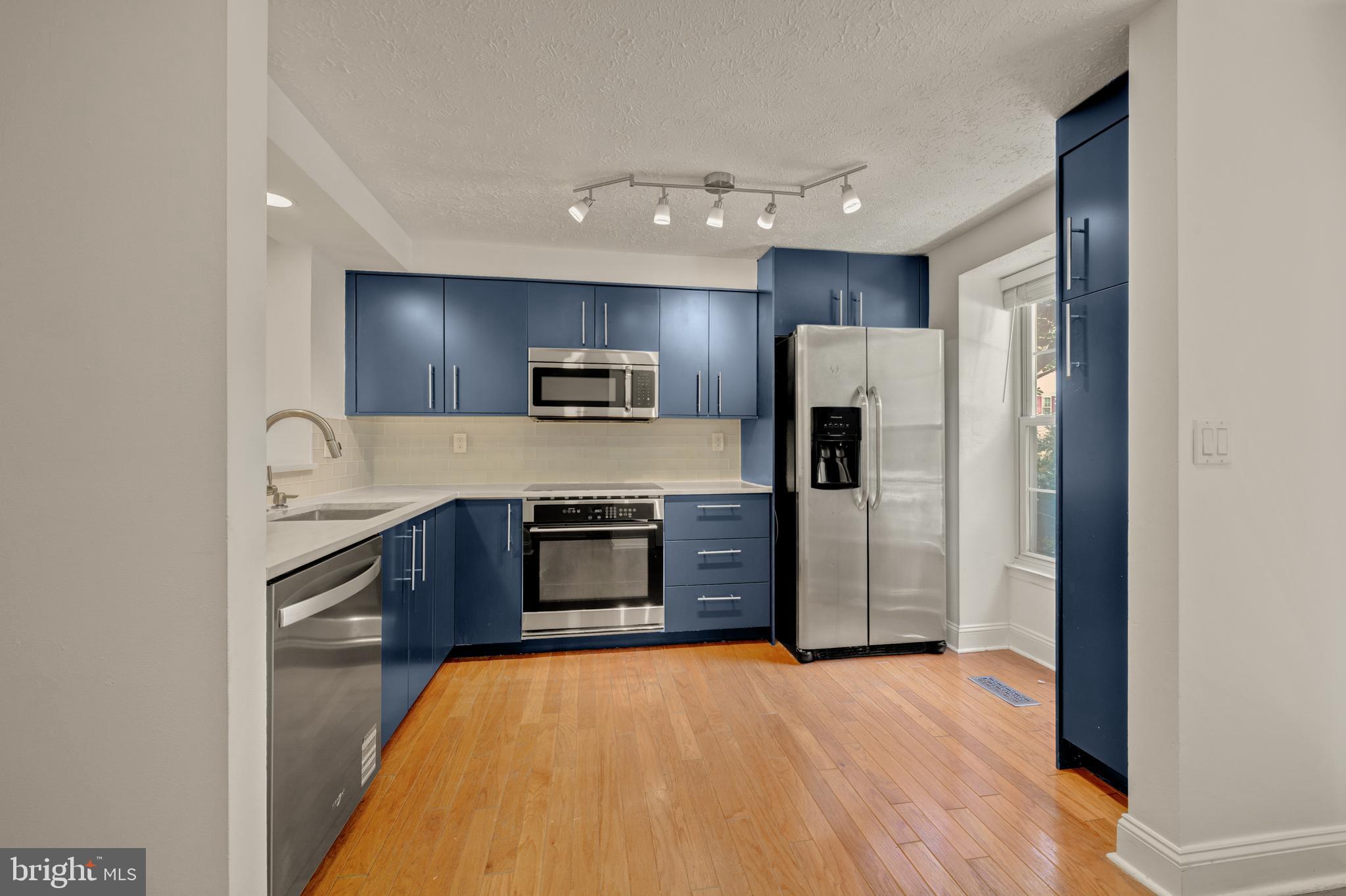 1931 Belmont Ridge Court Reston, VA 20191 - Photo 10 of 32