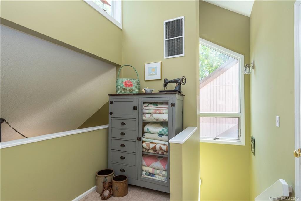 5 Maple Ridge Lane Asheville, NC 28806 - Photo 21 of 25 Gallery Image 21