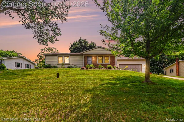 $320,000 | 136 Endicott, Howell, MI 48843