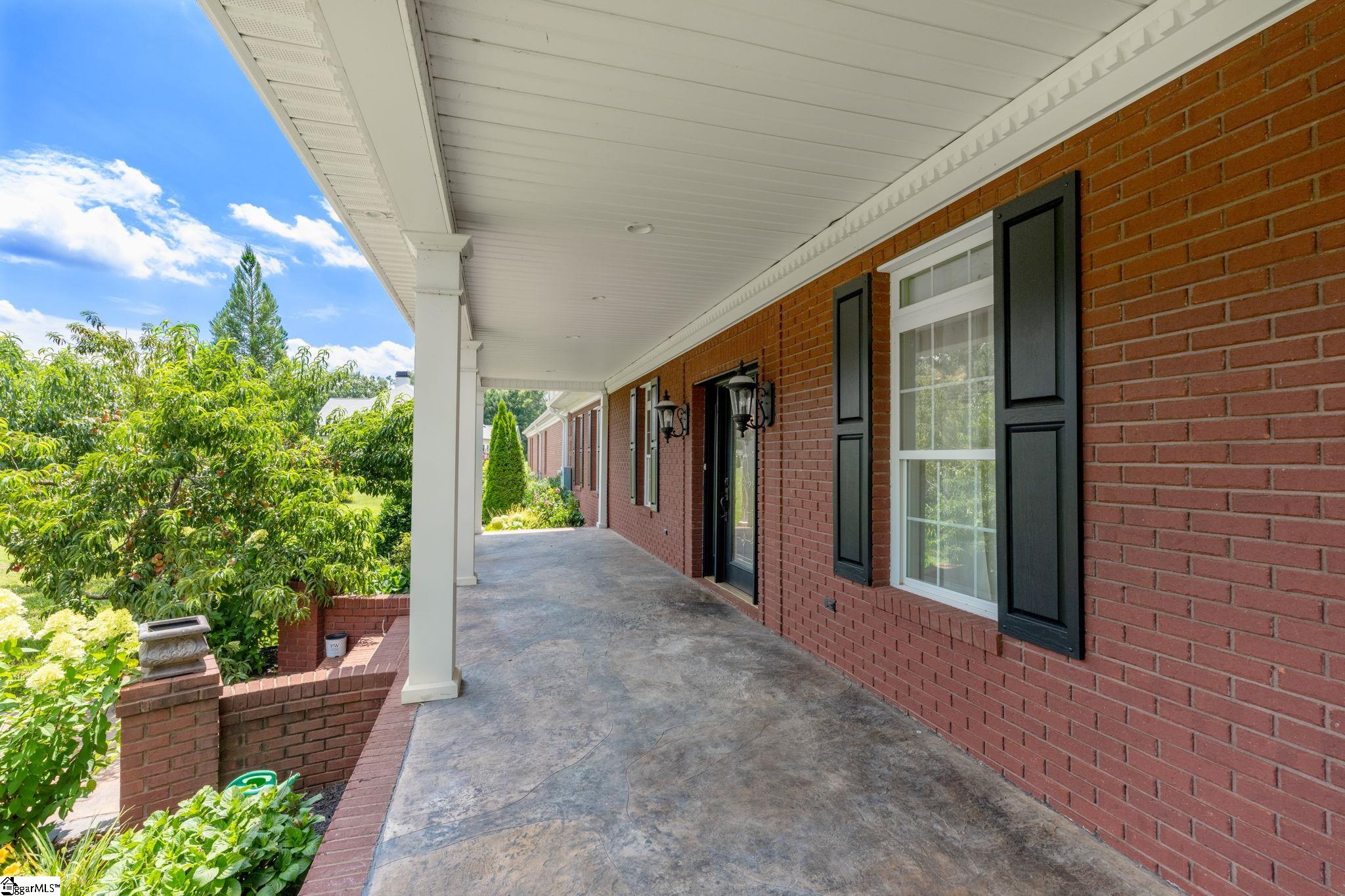 215 Log Shoals Road Greenville, SC 29605 - Photo 4 of 50