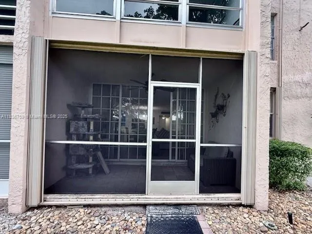 $199,000 | 9491 Evergreen Place, Unit 102, Davie, FL 33324