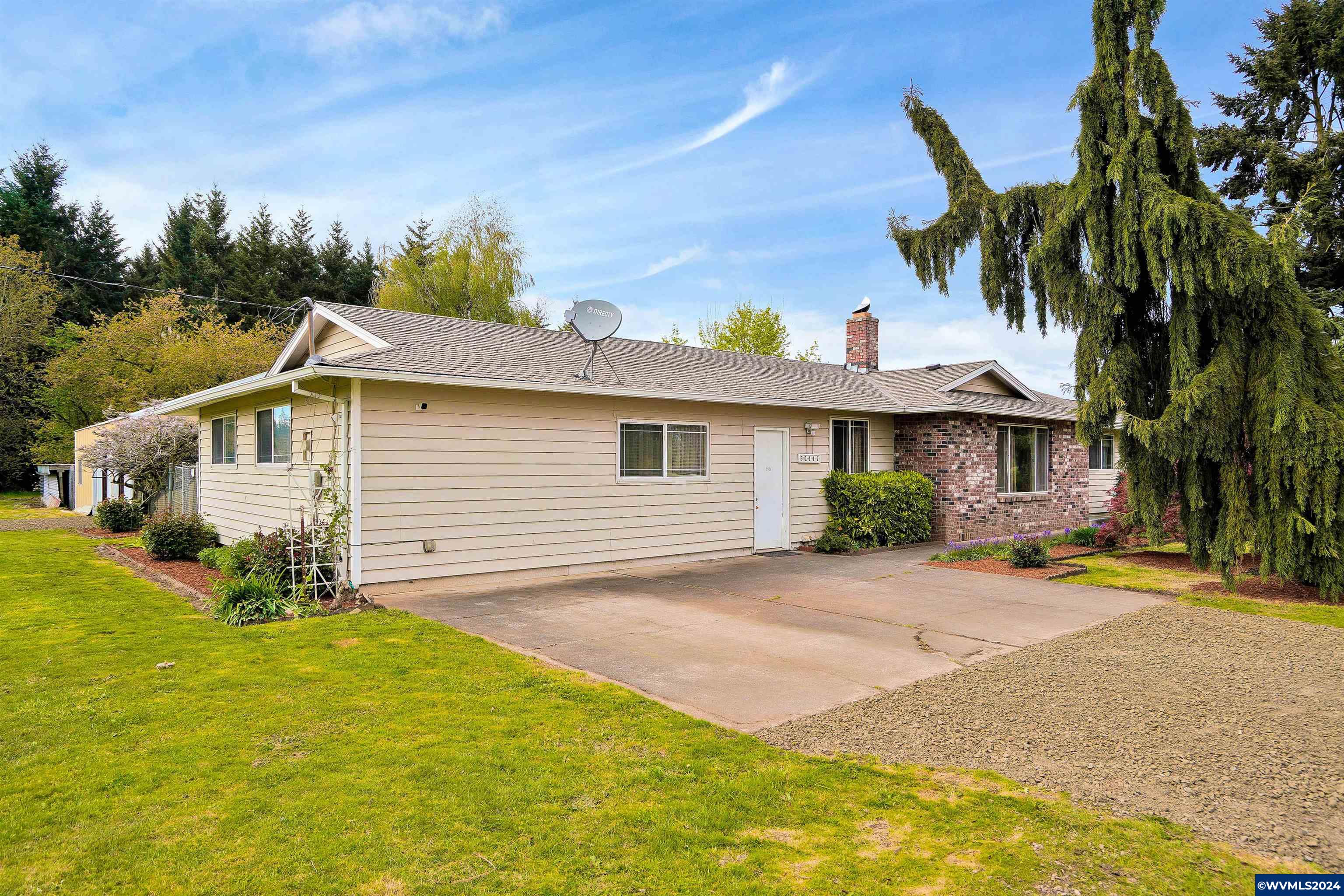 32117 South Burkert Road Woodburn, OR 97071 - Photo 2 of 42