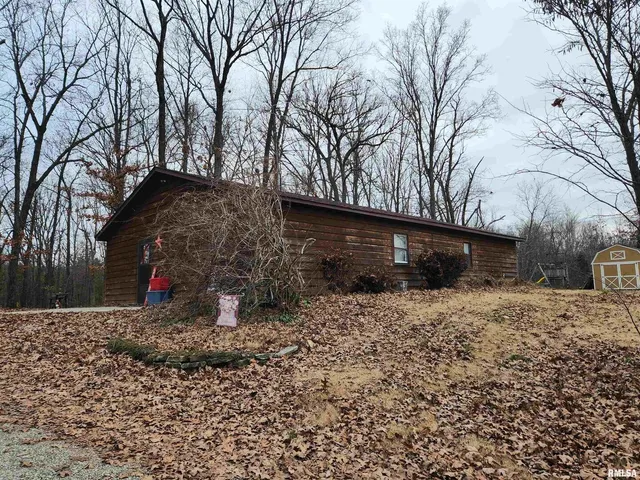 $85,000 | 3547 North Illinois Highway, Waltonville, IL 62894